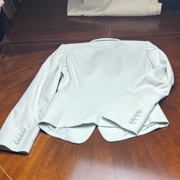 Salvatore Ferragamo Elegant White Women's Blazer and trousers SET, sz 40 IT/6 US - Picture 10 of 16